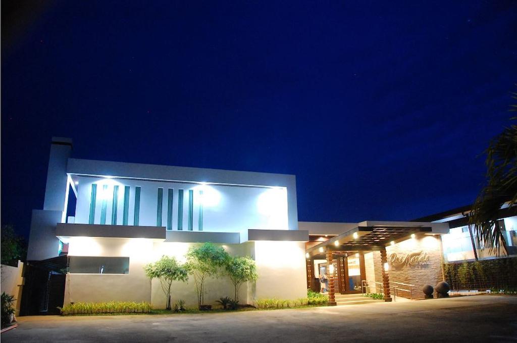 One Manalo Place Puerto Princesa Exterior foto